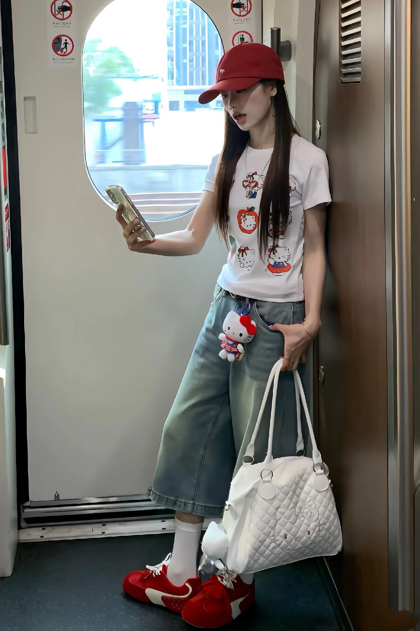 出门玩了。