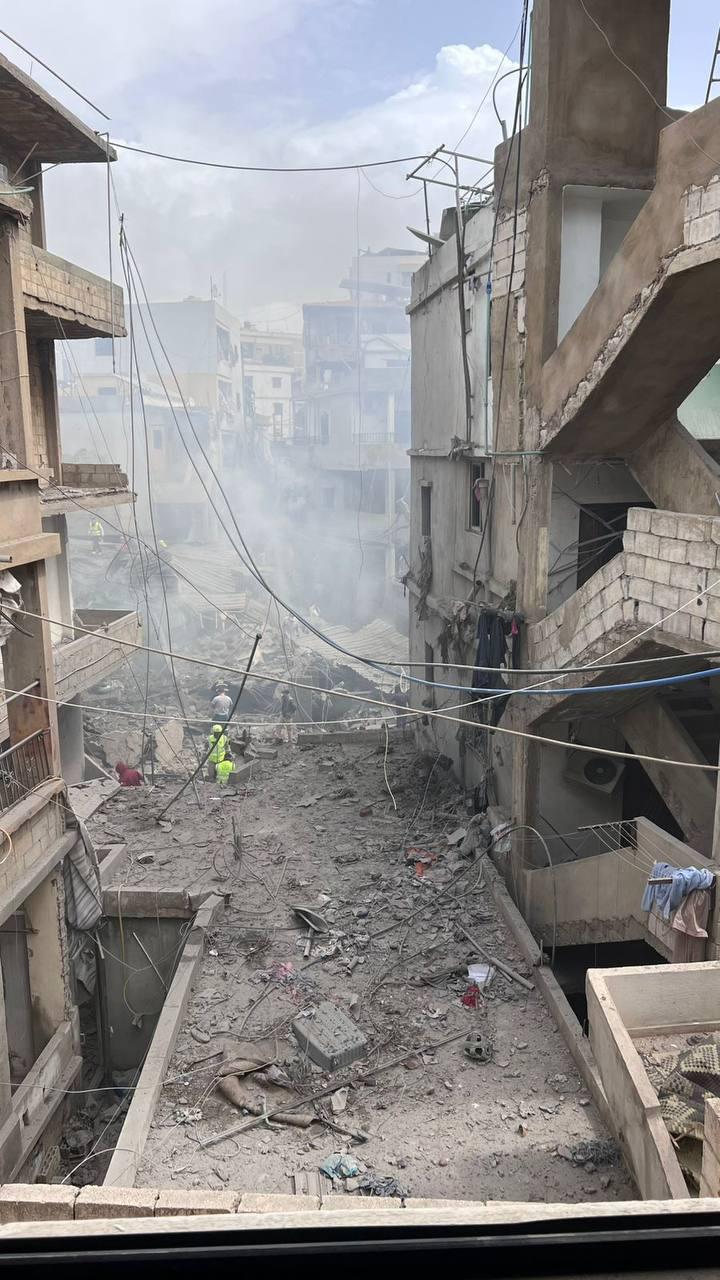 今天下午，以色列战机袭击了黎巴嫩首都贝鲁特南部的一个人口稠密区，造成多名黎巴嫩人