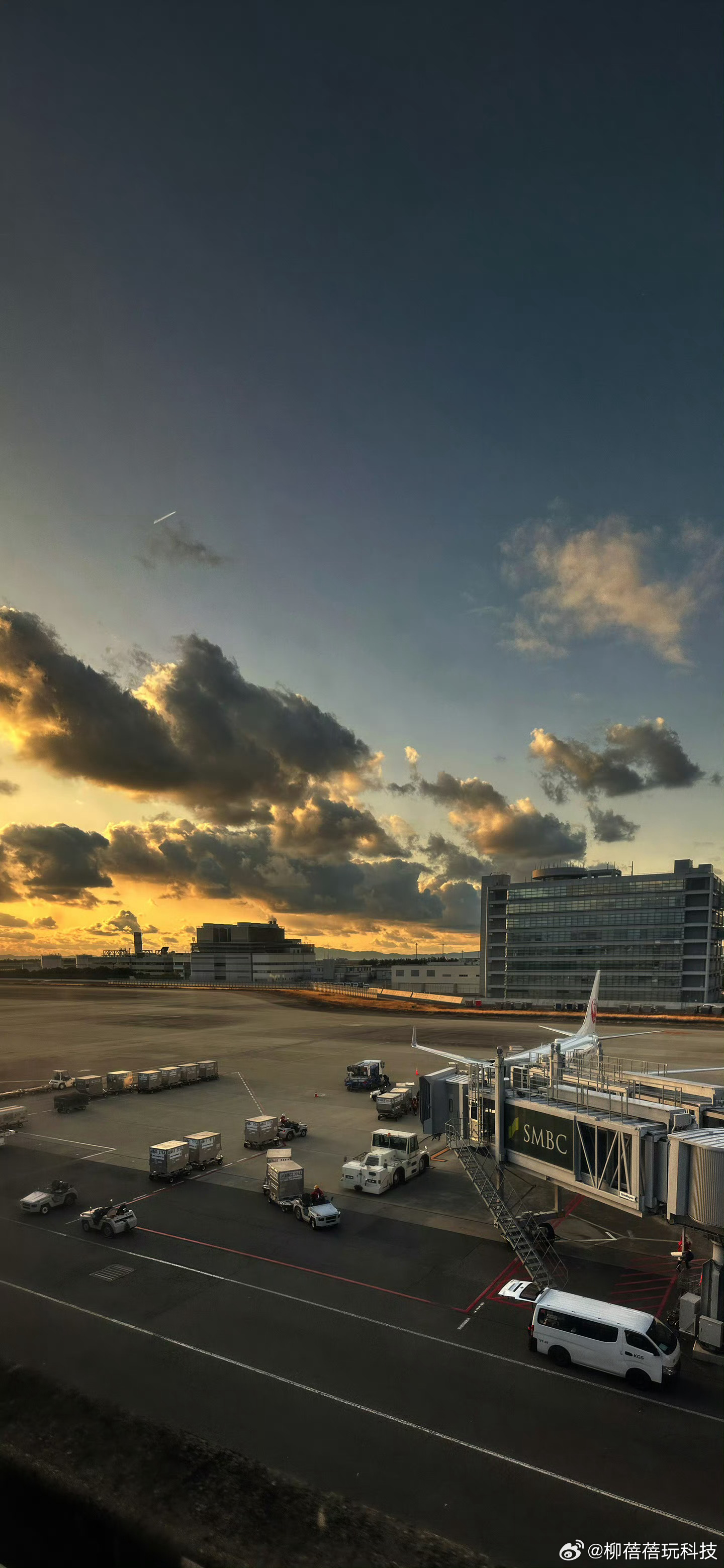 今日份iPhone17 全面屏壁纸分享⬇️ 