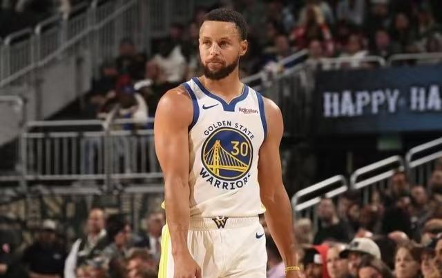 今天勇士的失利不应仅被视为一场普通的常规赛败仗。它像一面镜子，照出勇士队的三大隐