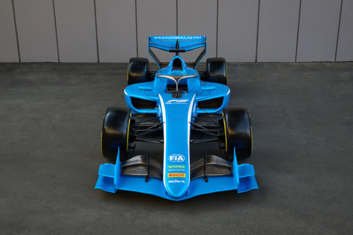 F1[超话]2026f1意大利大奖赛 大福改款的新一代F2赛车正式对外亮相，这一