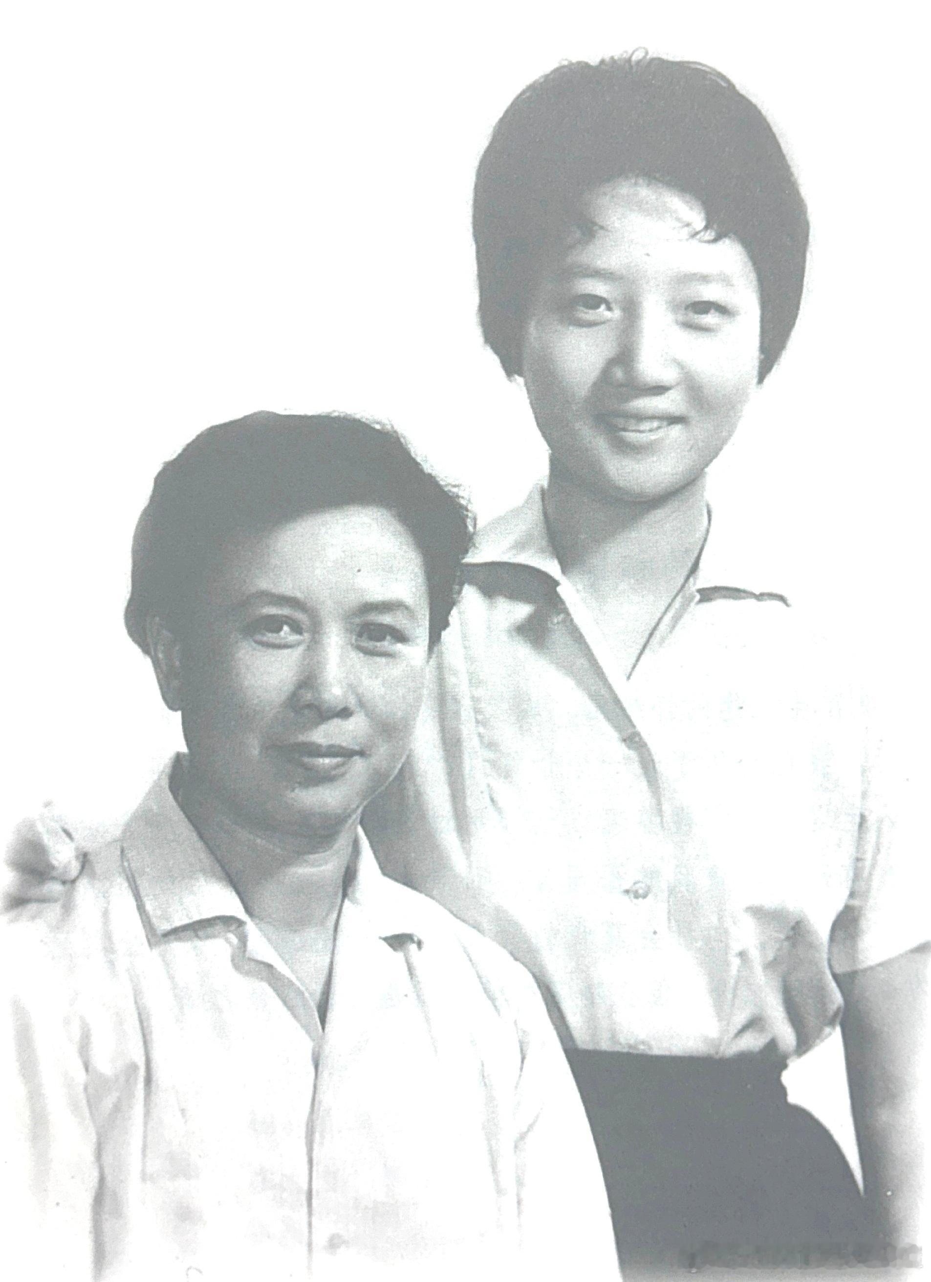 60年代尹桂芳与李金凤历史影像