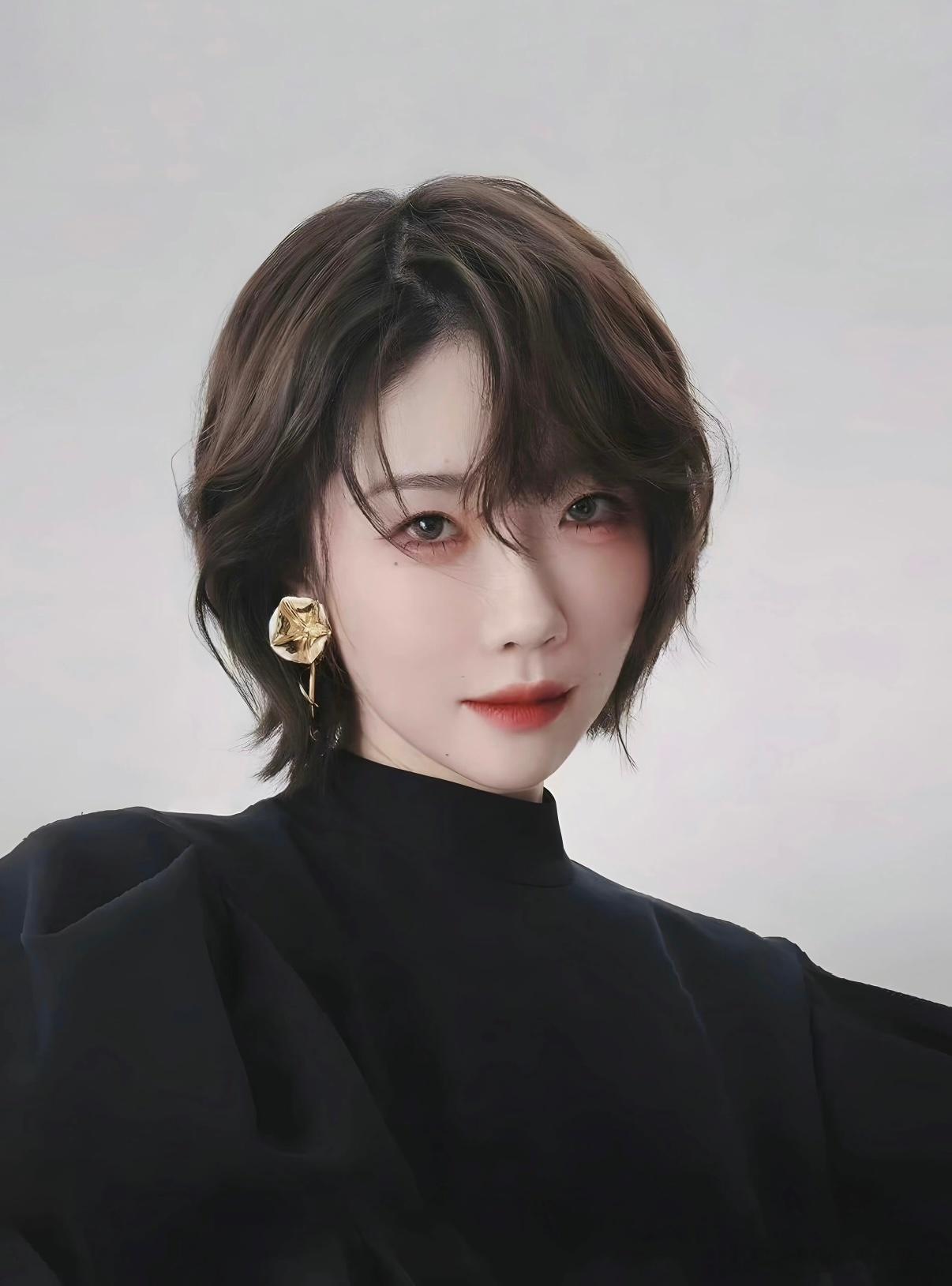 冷知识，刘恋曾任原来广告行业top公司奥美的总监，而且还是企划部的，和luke一