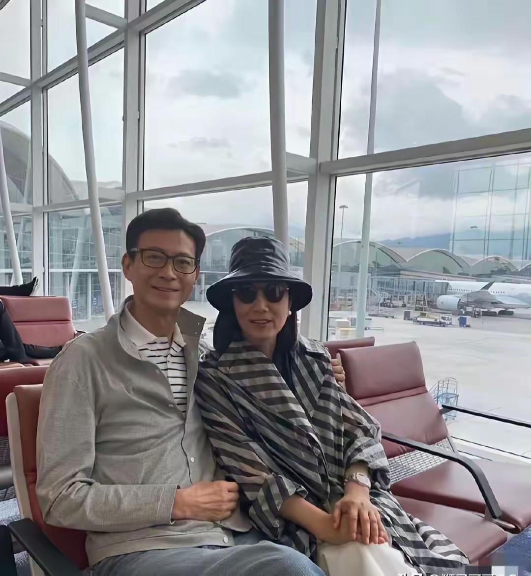 郑少秋汪明荃[比心]