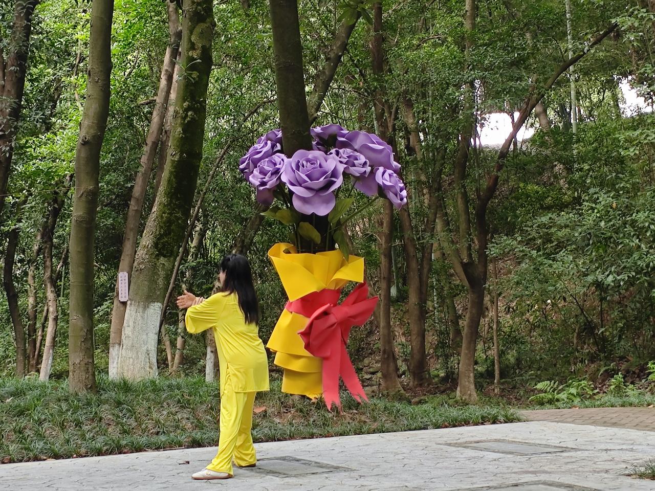 湖北副高六级教师，教龄40年，2026
年7月退休，养老金能领多少？
这种情况属