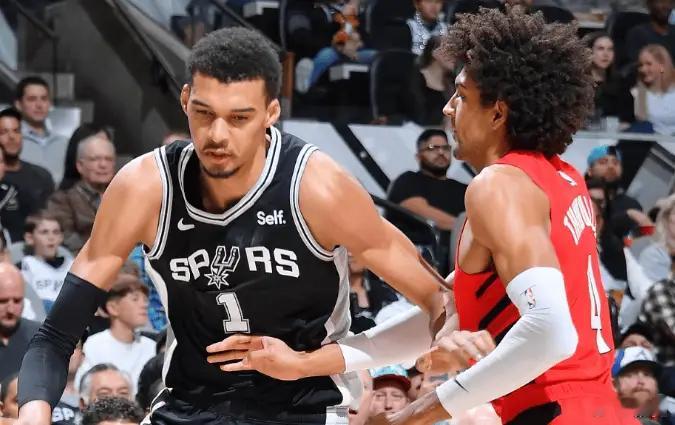 阿夫迪亚这突破，真是不一样的质感，多年未见啊！这么大个子，都能进到篮下，真有说道