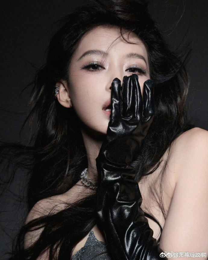 孙怡为乘风不淘汰结果狂喜 不淘汰的结果让孙怡直接狂喜，重情重义的模样真的很动人。