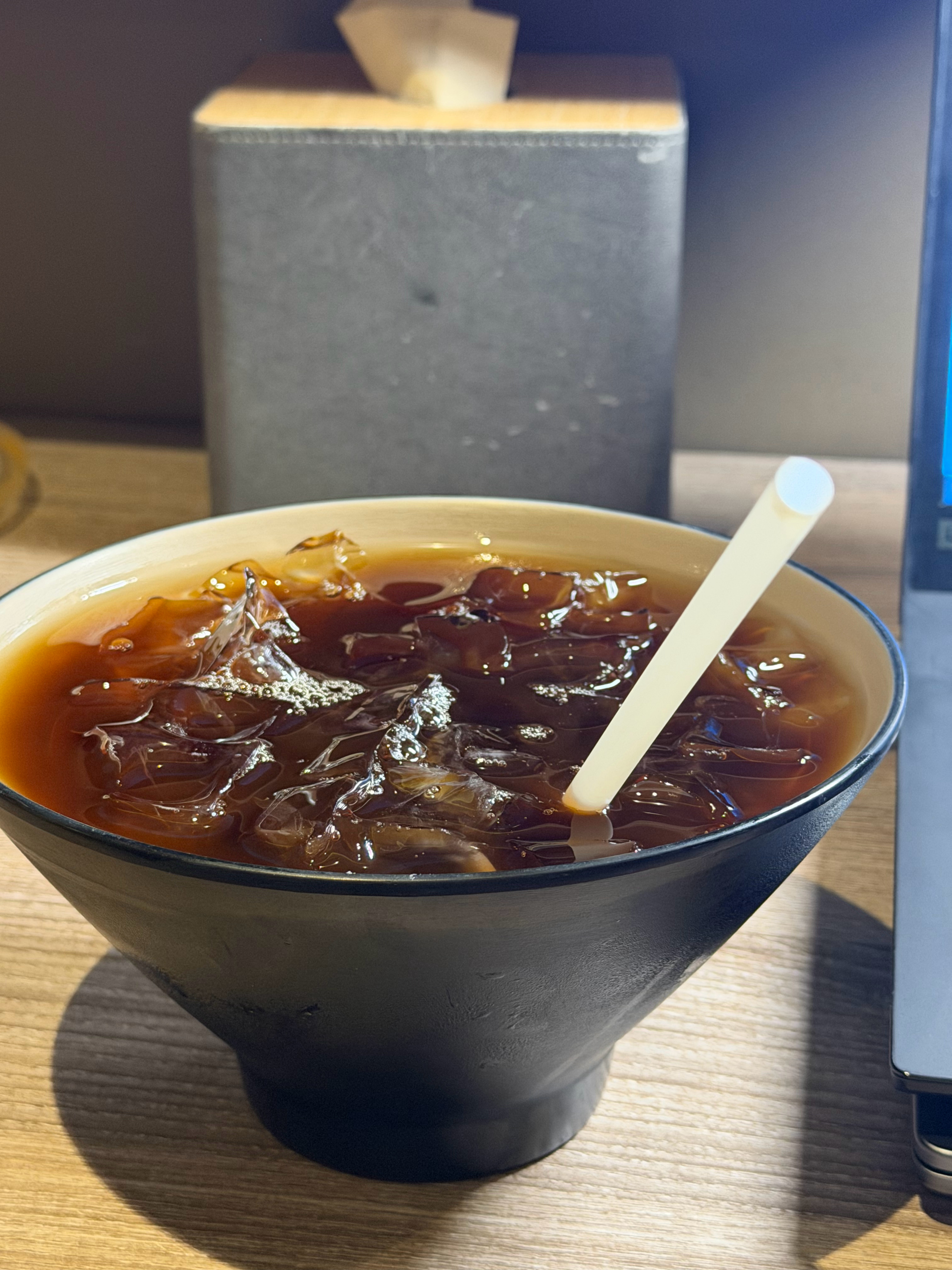 当加班点了一杯热美式时就当庆祝们登哥大头糖糖米球会师东决吧，干了