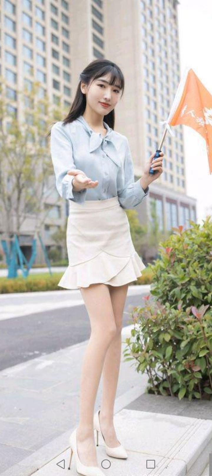 旗开得胜日，笑语盈盈时。