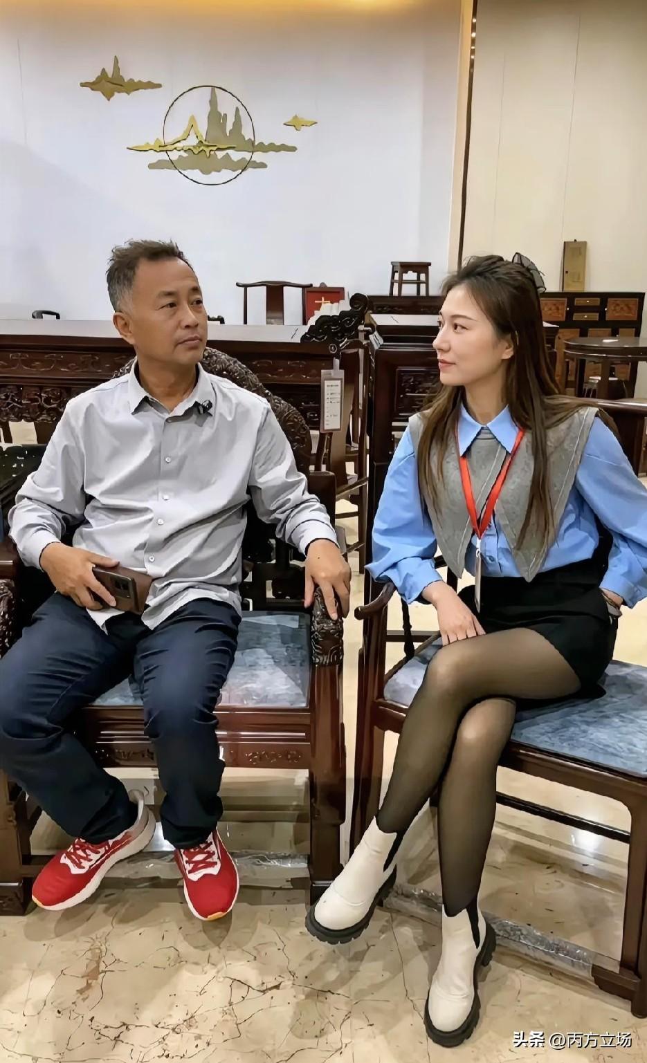 沈巍老师才华横溢，晓晓老师温柔贤惠，确实是网络名人里最般配一对。祝愿他们幸福美满
