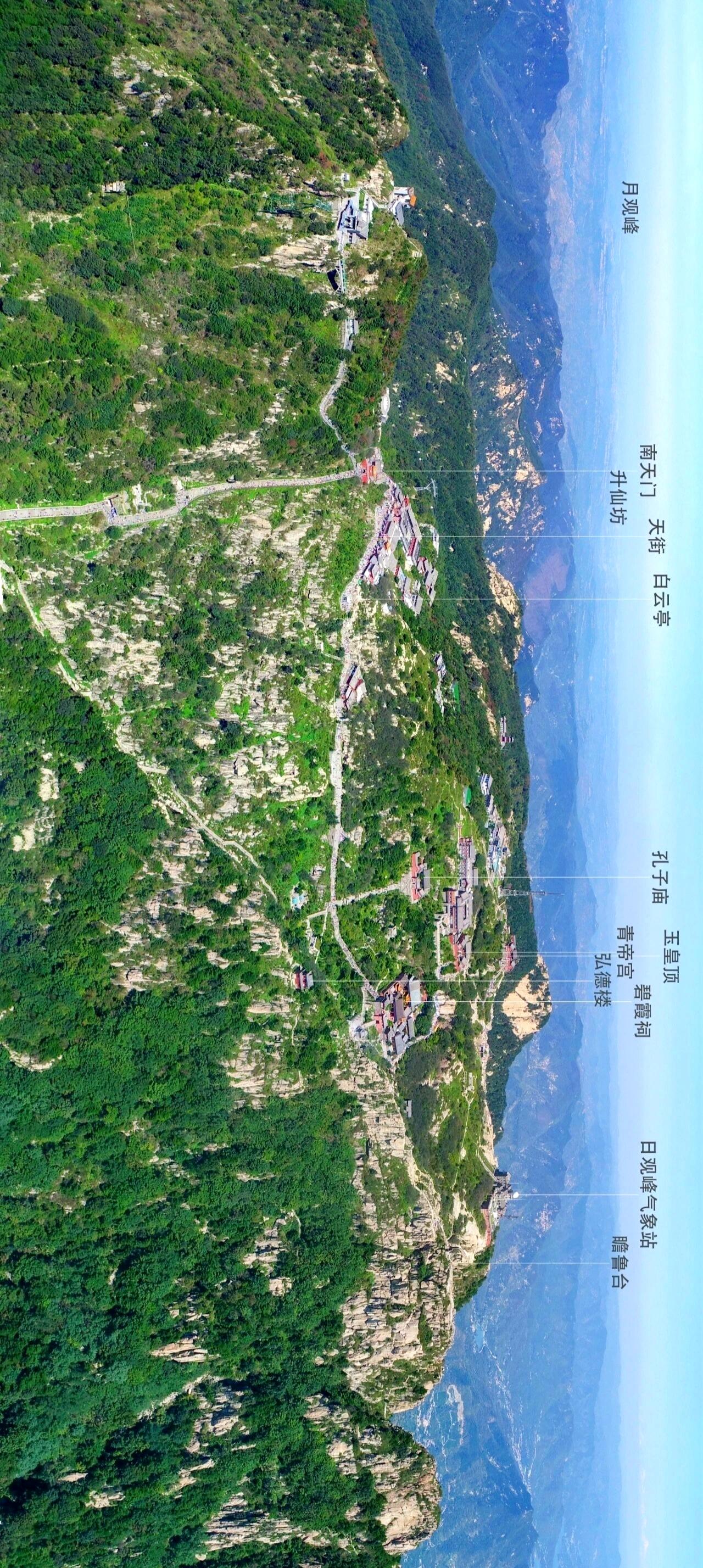 泰山南天门以上还有哪些景点：
一、天街
出南天门就是千米云端街市，商铺、民宿、小