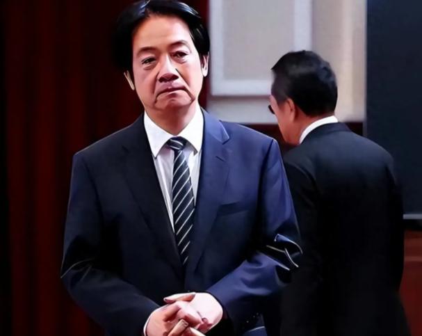 赖清德怕是做梦都想不到，火会烧得这么快。弹劾连署冲破八百万，他以为自己稳坐钓鱼台