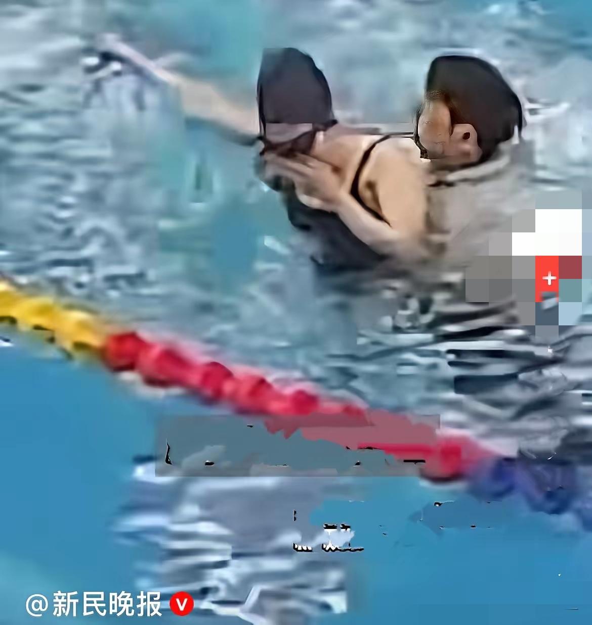 真正的安全感，从来都藏在这毫不犹豫的一跃里。成都这家游泳馆的一幕，看得人心里又紧