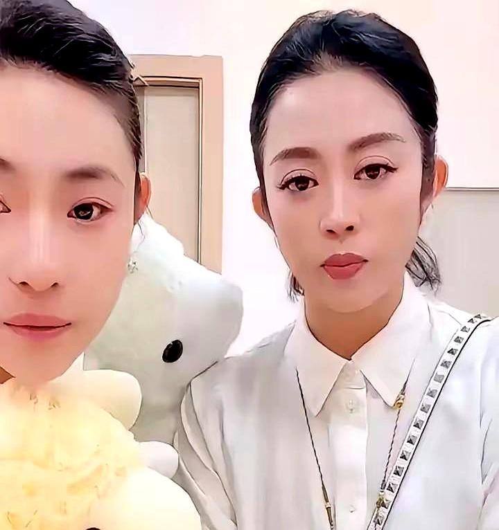 “沈阳？我真心喜欢不起来。”
 

一句直播随口吐槽，直接把东北老铁们点炸。
 