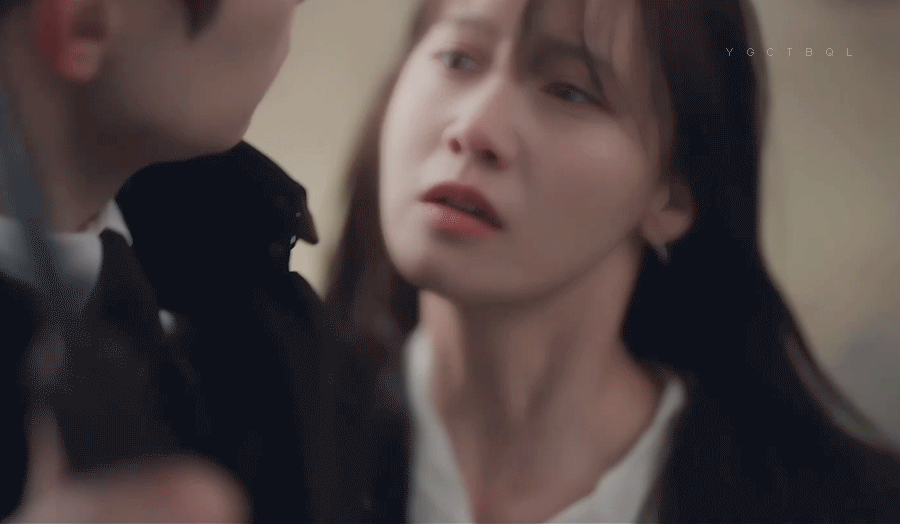 纠结了几天我决定短暂重温一会土王太想看我允这里楚楚可怜的样子了把破碎感演绎的太好