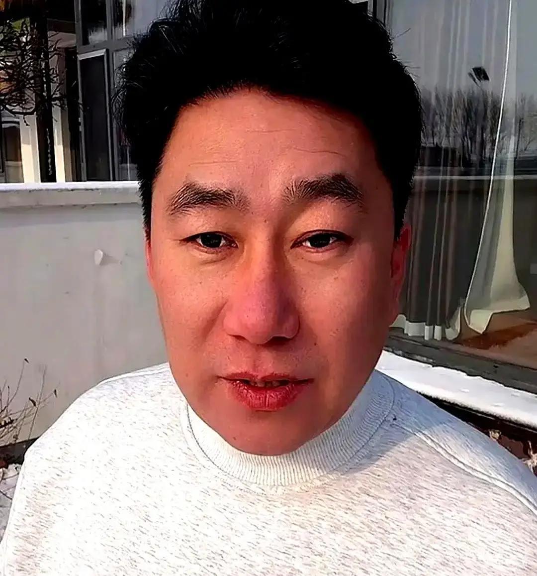 2000万一场直播，赵本山直接拒了
 
他说：直播钱来得快，留不下东西。象牙山的