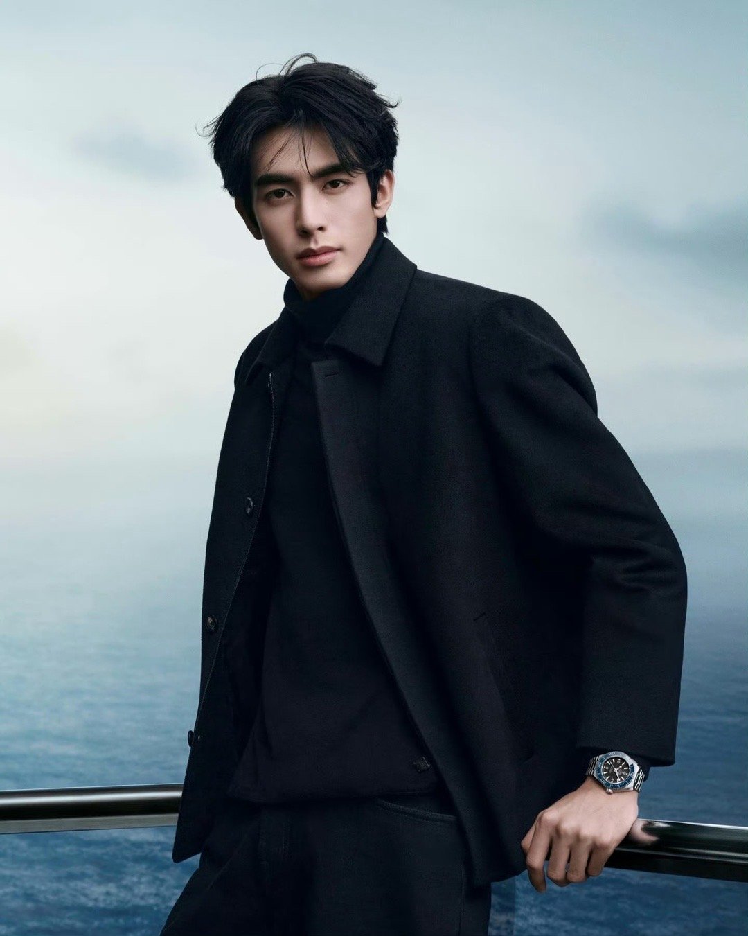 魏大勋 、宋威龙出镜欧米茄全新广告，待遇牛啊 