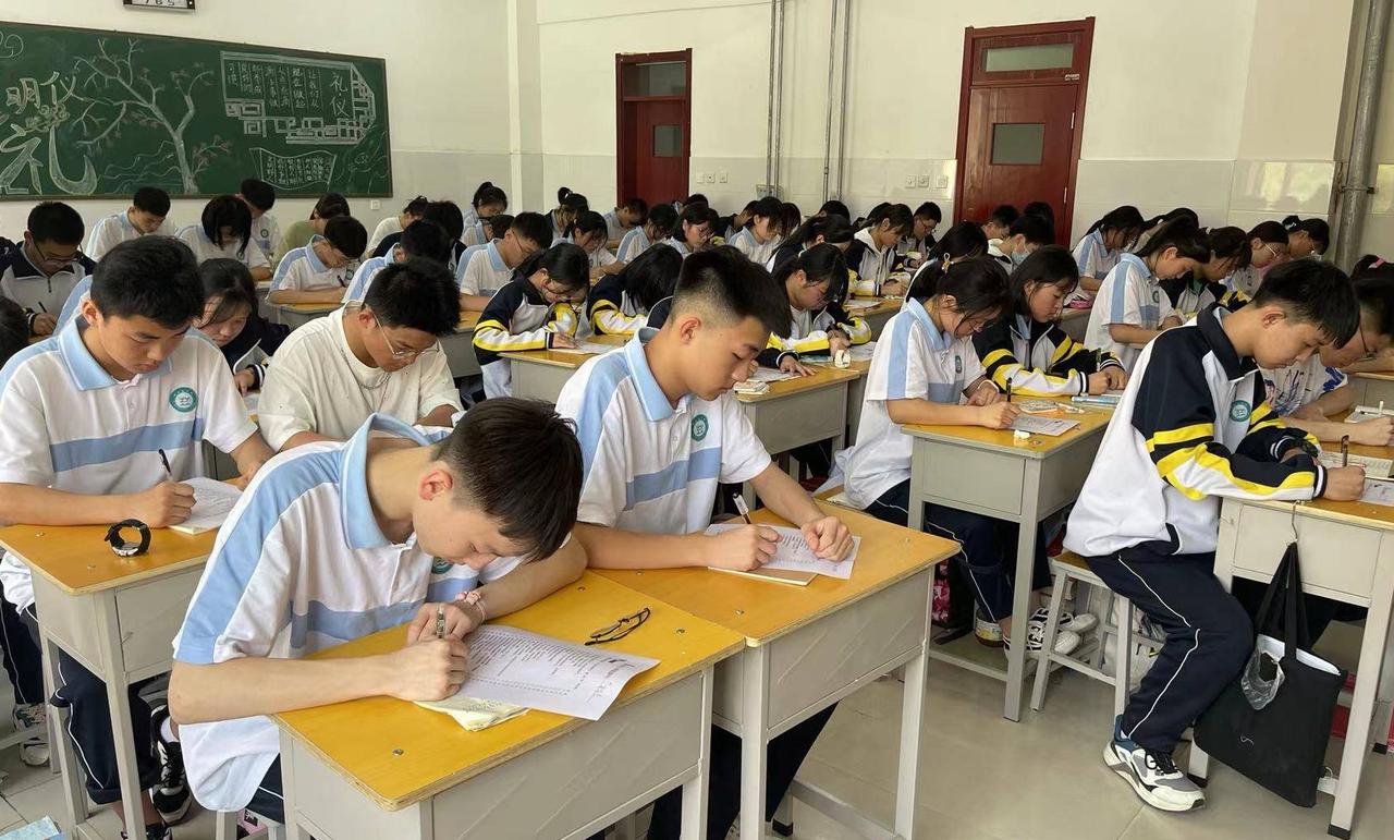 高中阶段，这四类孩子是最容易掉队的！

1、最先掉队的就是初中靠刷题补课考上来的