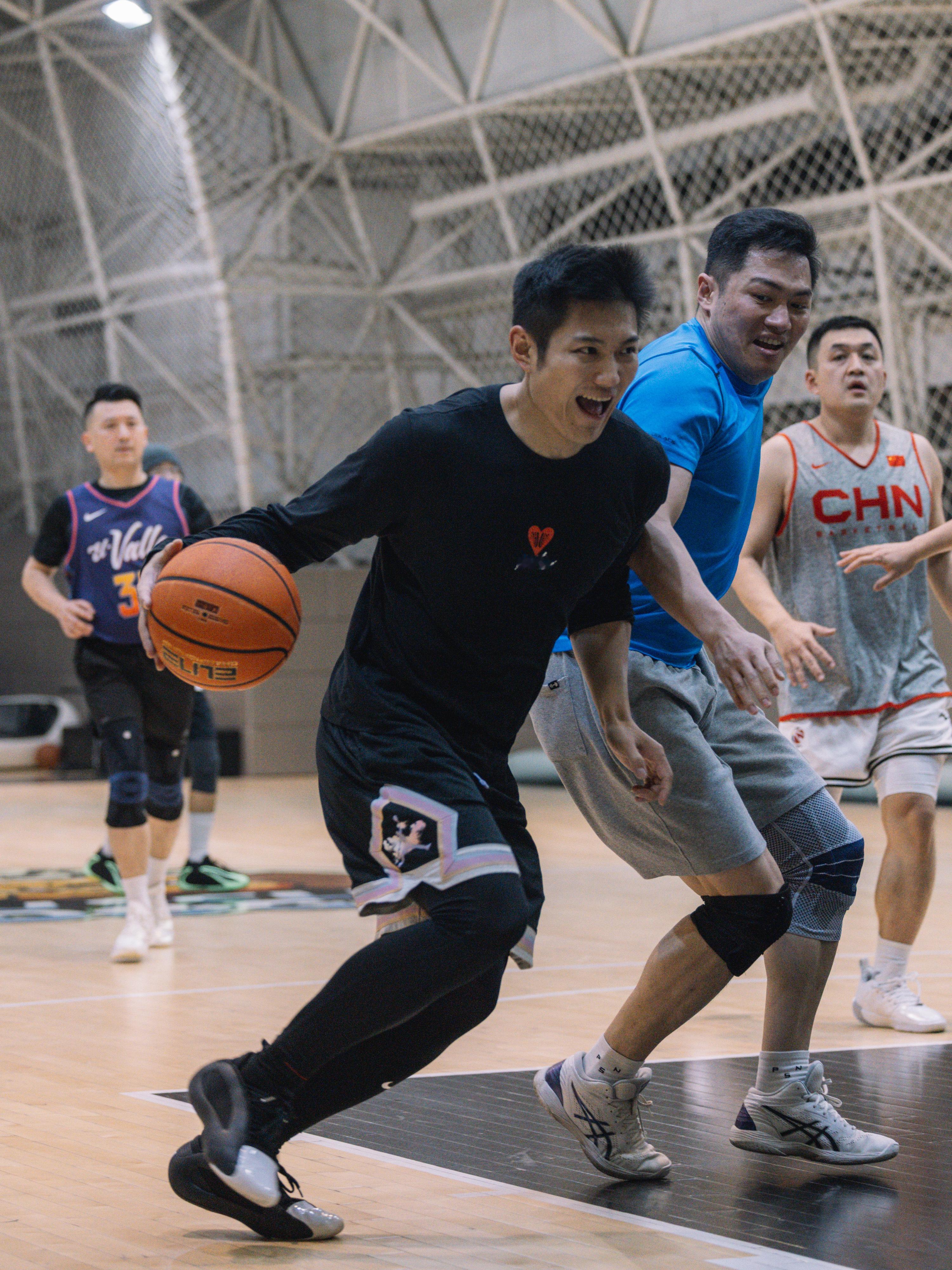 我要是不说，谁又知道昨晚我一个三分都没进呢[并不简单] ​​​