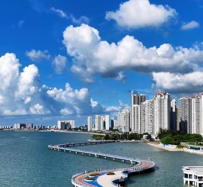 你有没有遇过这种事儿？明明跟那人没红过脸、没结过怨，可就是能感觉到他看你的眼神不