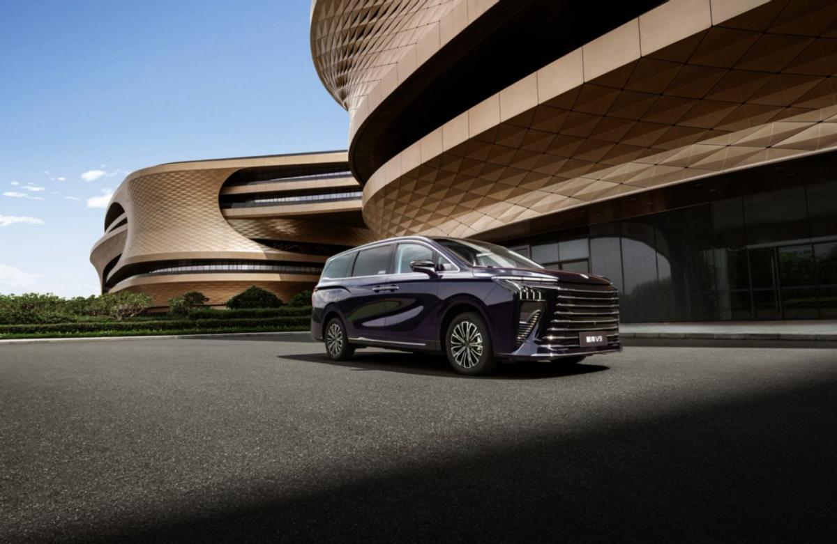 15万不是底线，而是家庭用车的“心理天花板”。有意思的是，星海V9的14.99万