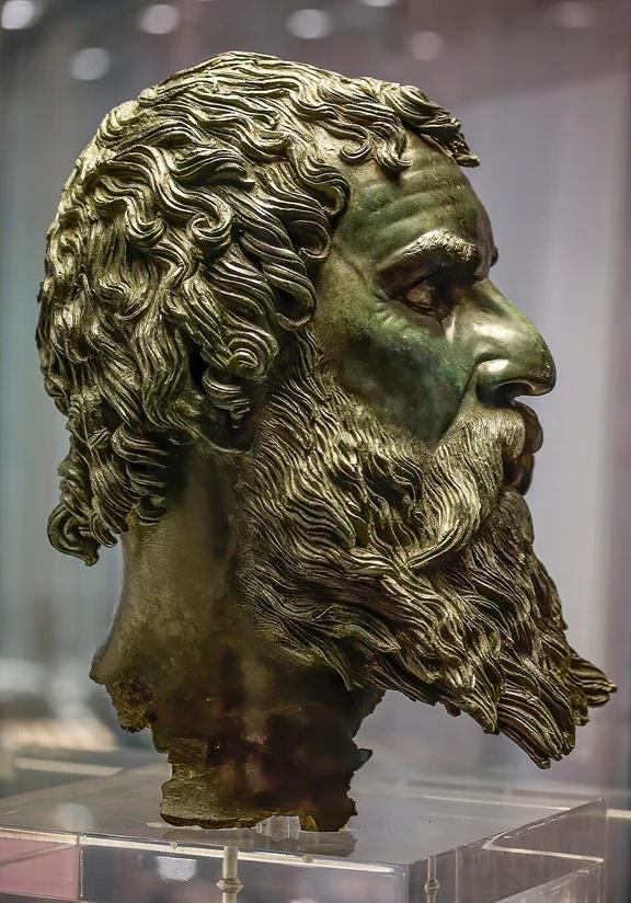 奥德里西亚国王塞乌特斯三世的简介。公元前3世纪早期。