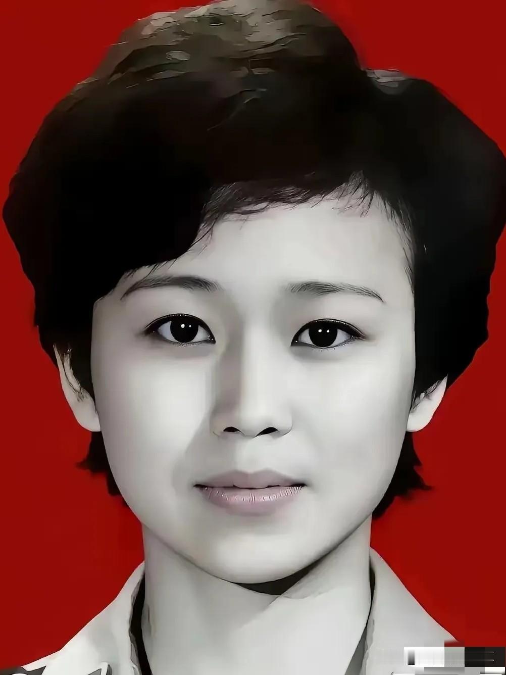 中国共产党的优秀党员，新时代革命军人的杰出代表，中国人民解放军原昆明军区某部卫生