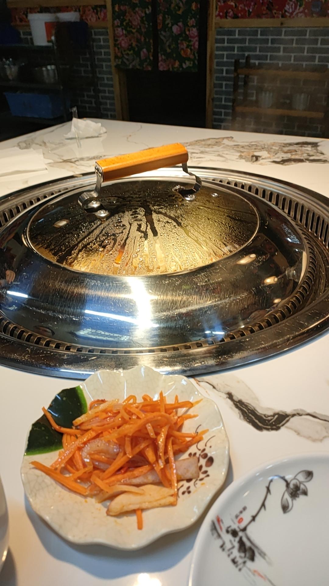 返程又遇降温，多地大雪让高速又变停车场，春节就呆家里，远方只是梦，来个铁锅炖，坐