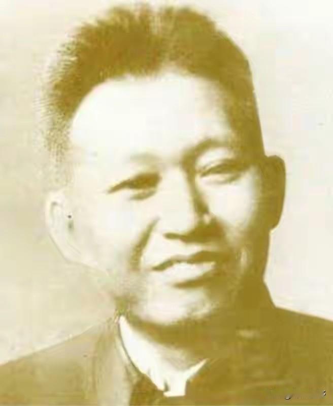遵义会议上，他是态度最鲜明，不支持毛主席的中央委员。力挺博古、李德的军事路线。但