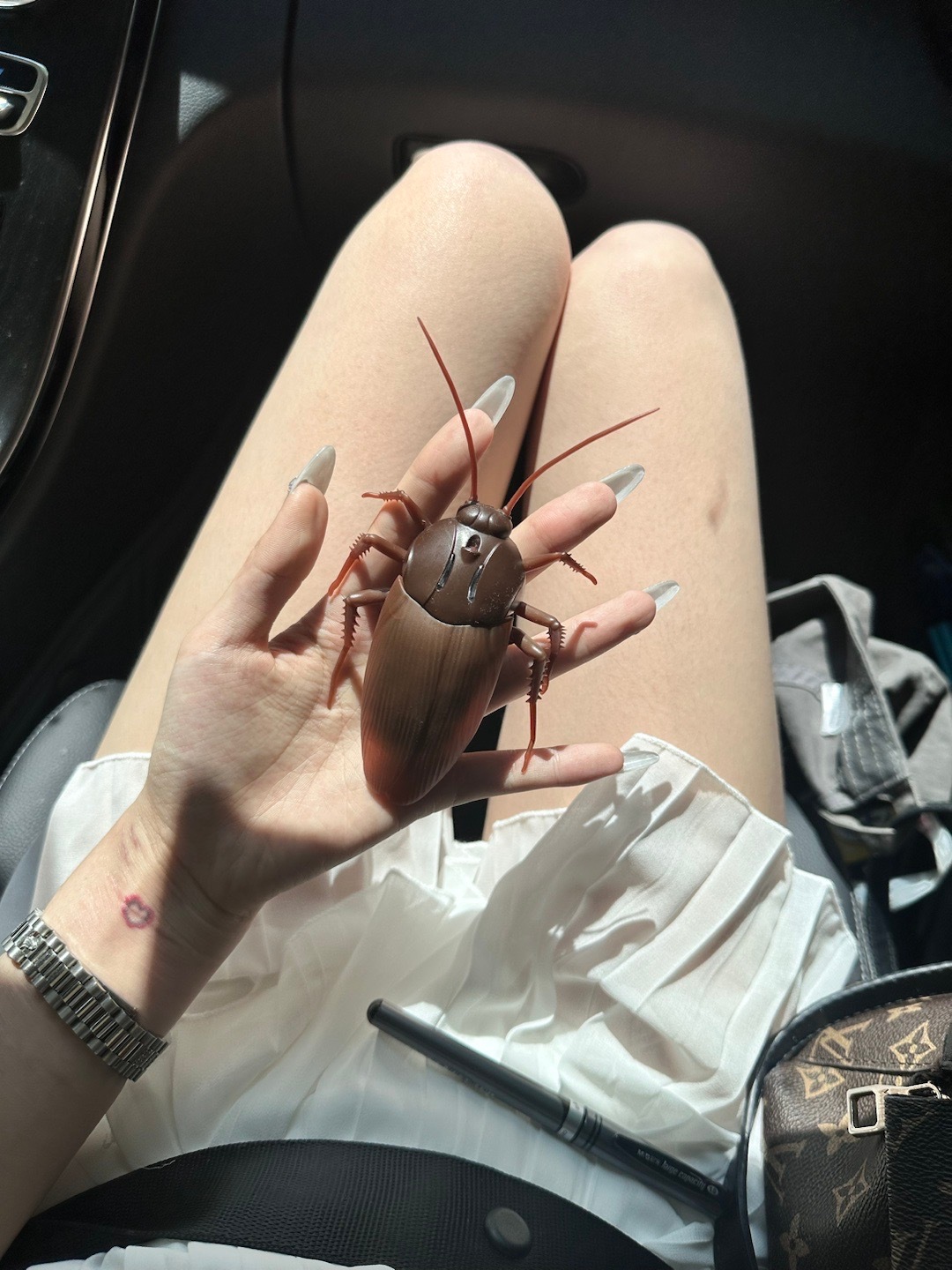 嘿嘿  ​​​