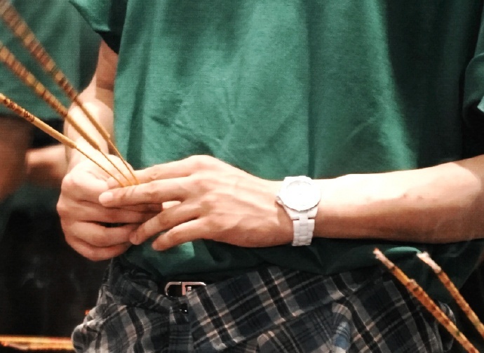 娱乐[超话]田栩宁手部特写田栩宁手控田栩宁手控，老师我家田栩宁可以当手模吗？ ​