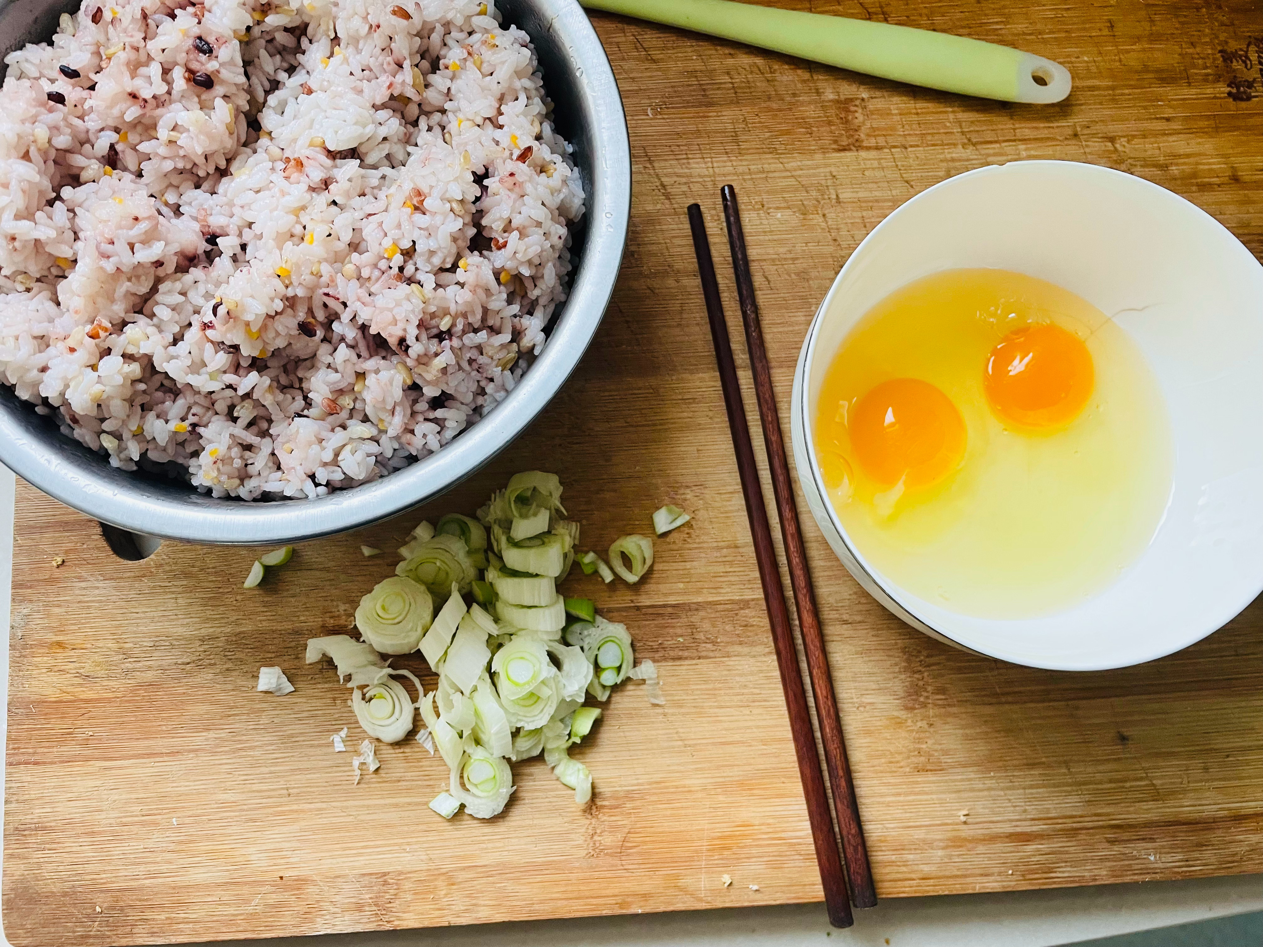 周末一个人在家的午餐～使劲嚯嚯[允悲] 