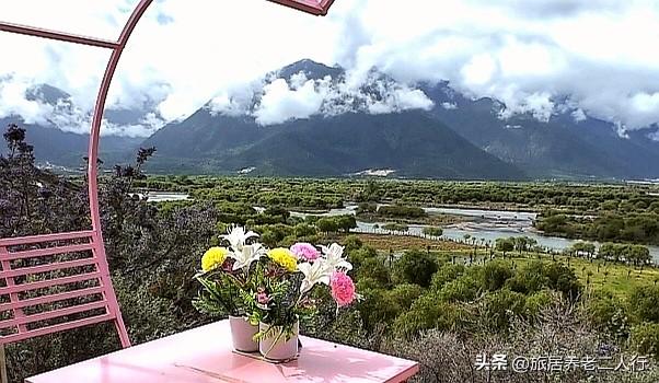 我妈住的病房正对着护士站。

早上，一男一女两位年近六十岁的人，在这里了可真犯了
