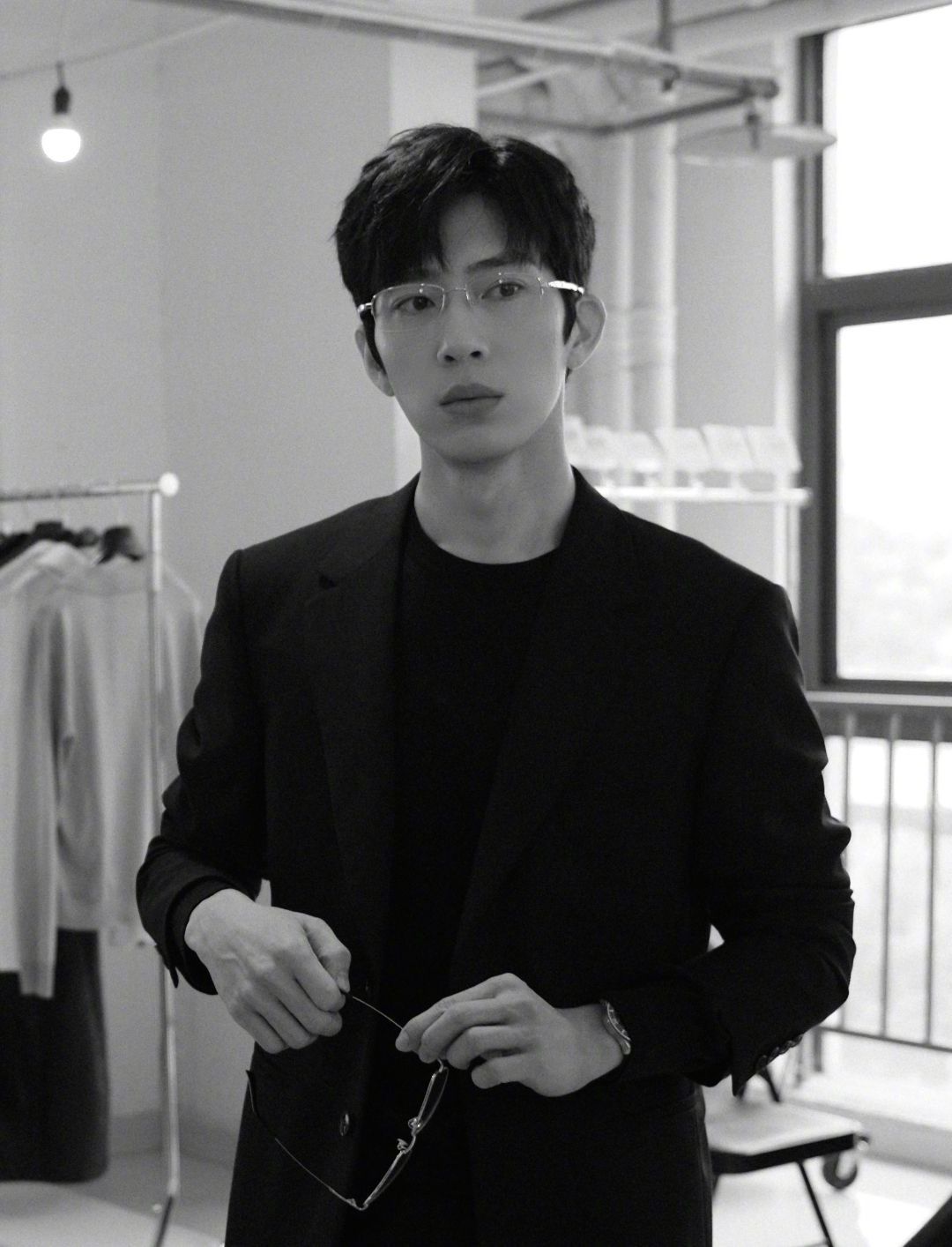 井柏然内娱掌管穿搭的神谁还没被井柏然的穿搭狠狠拿捏！白敬亭那句“跟他出门要提前一