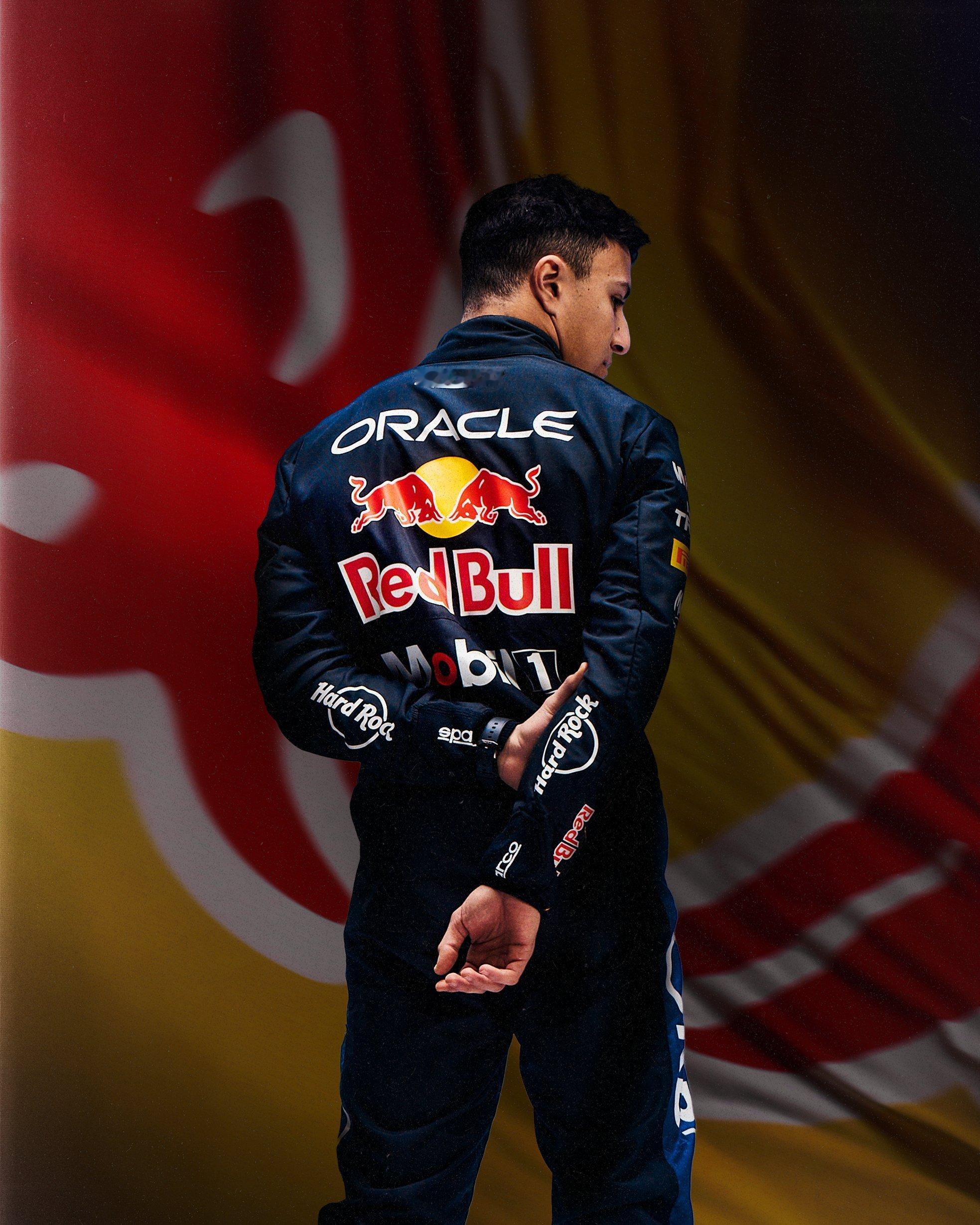 红牛车队发布了他们的2026赛季F1赛车服“汽车人”换“新车衣”了F1赛车