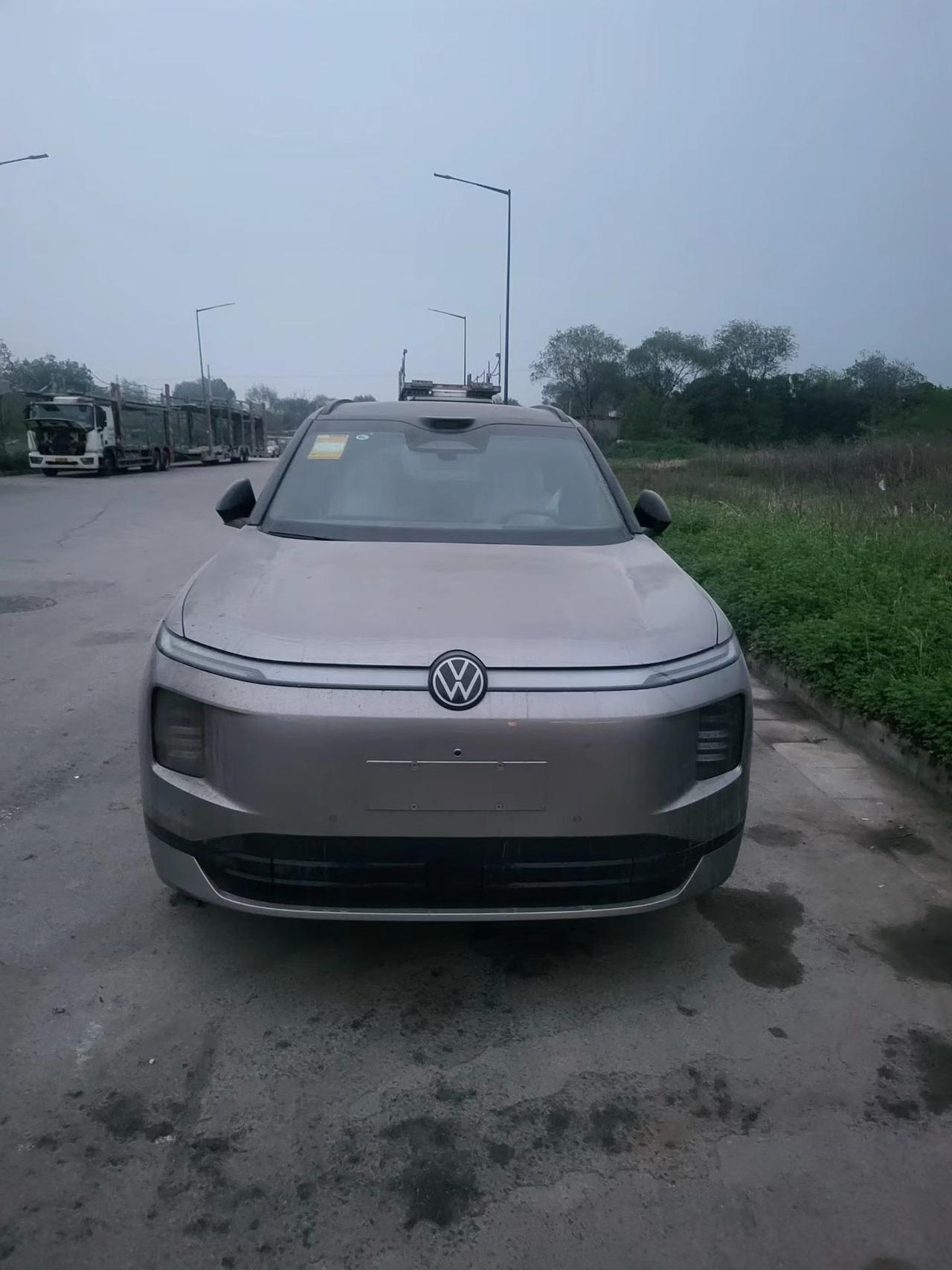 大众 ID.ERA 9X 26款ULtra四驱版
指导价379800 3798 