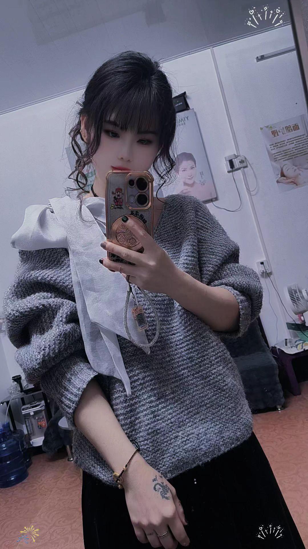 上天对你关闭了一道门，定会给你开一扇窗，你只管努力就好，我觉得做人没有太多的讲究