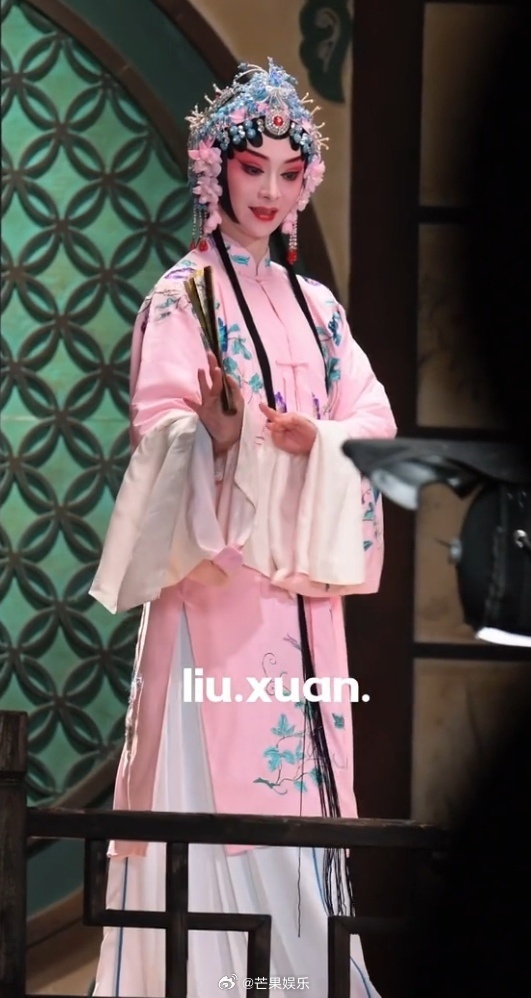 差点认不出这是周洁琼你是周洁琼那她是谁哇被周洁琼《玉簟秋》里面的戏曲造型惊艳到了
