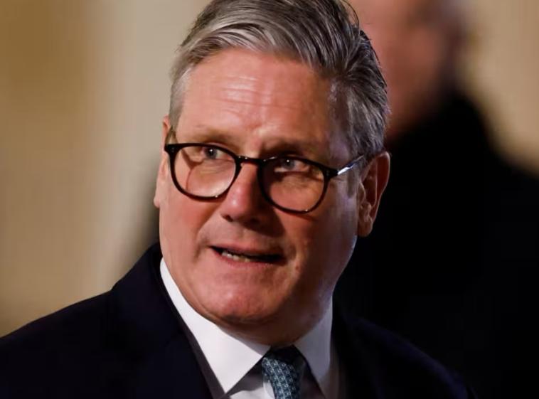 英首相抵沪前，中英分歧摆上桌，中方提要求，斯塔默办公设备变了
-
一月二十八日斯