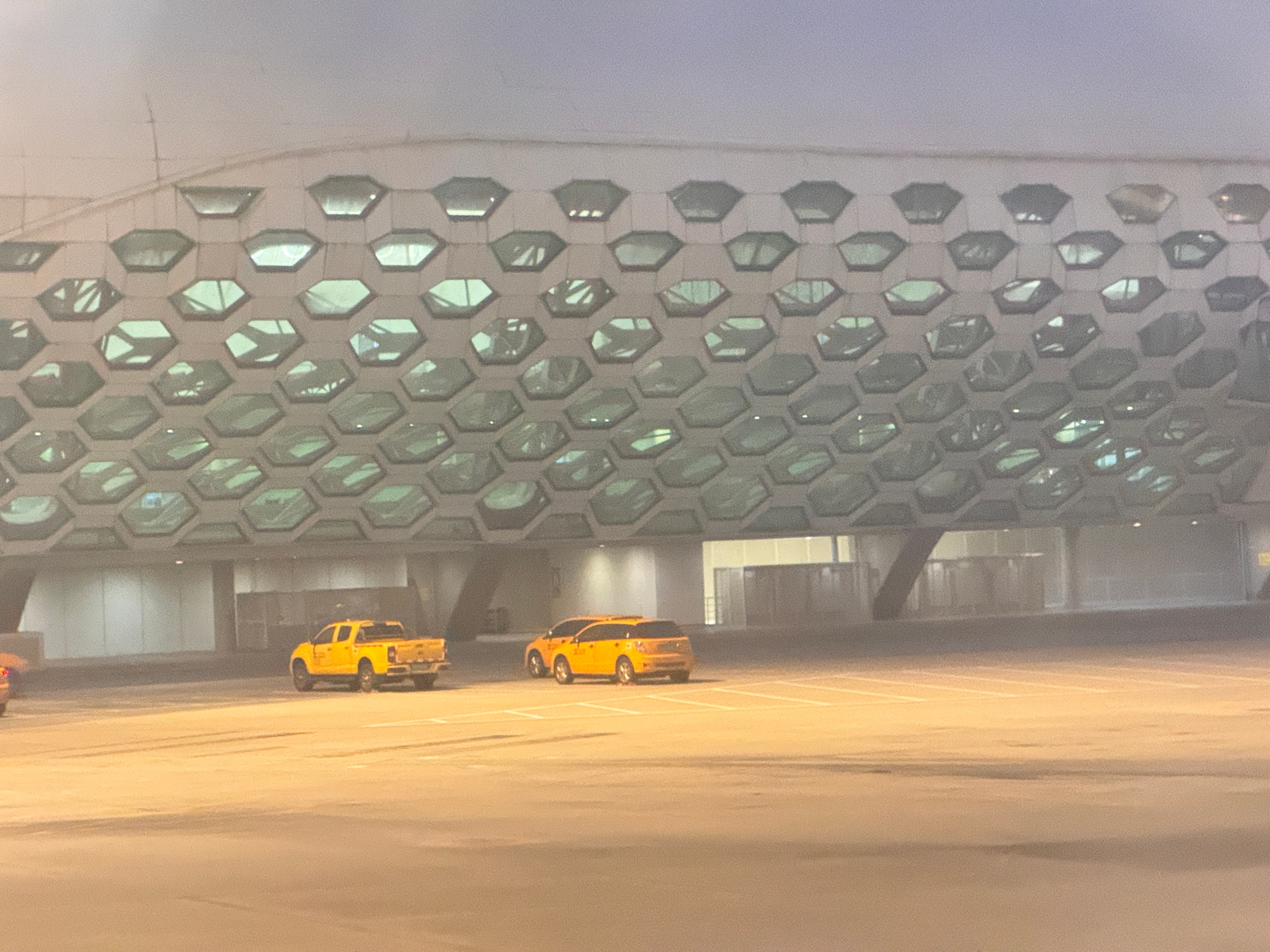 Bey 深圳10点到19点撤 深圳·深圳宝安国际机场