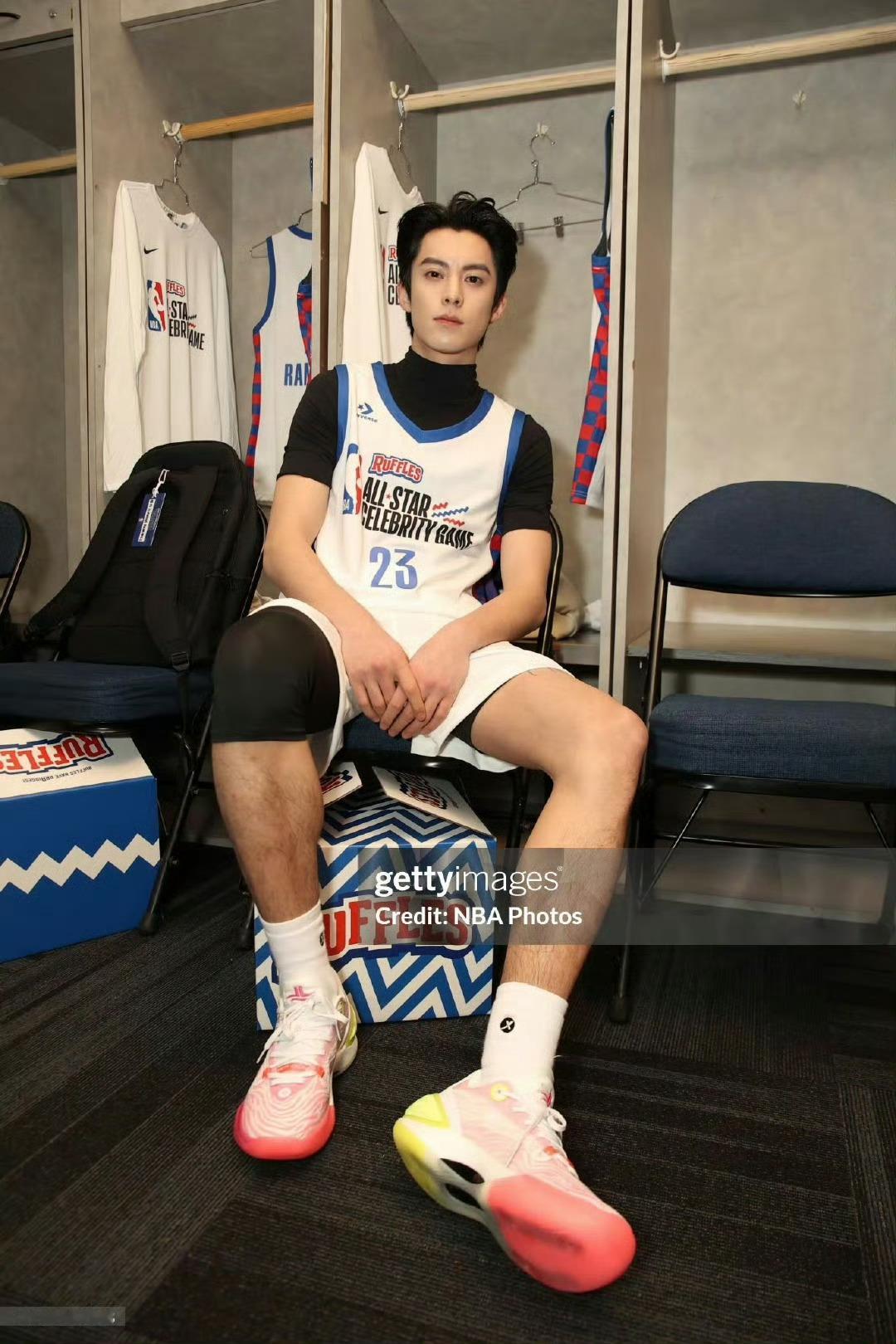 被王鹤棣这次全明星赛的G社生图震撼📸不光篮球有水平🏀这张脸也太有水平了…不管