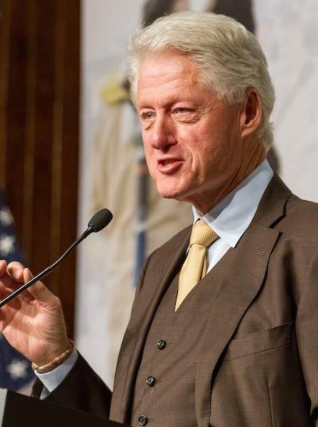 美国前总统克林顿曾公开喊话：“如果中国成为新的世界领导者，希望那一天中国能对美国