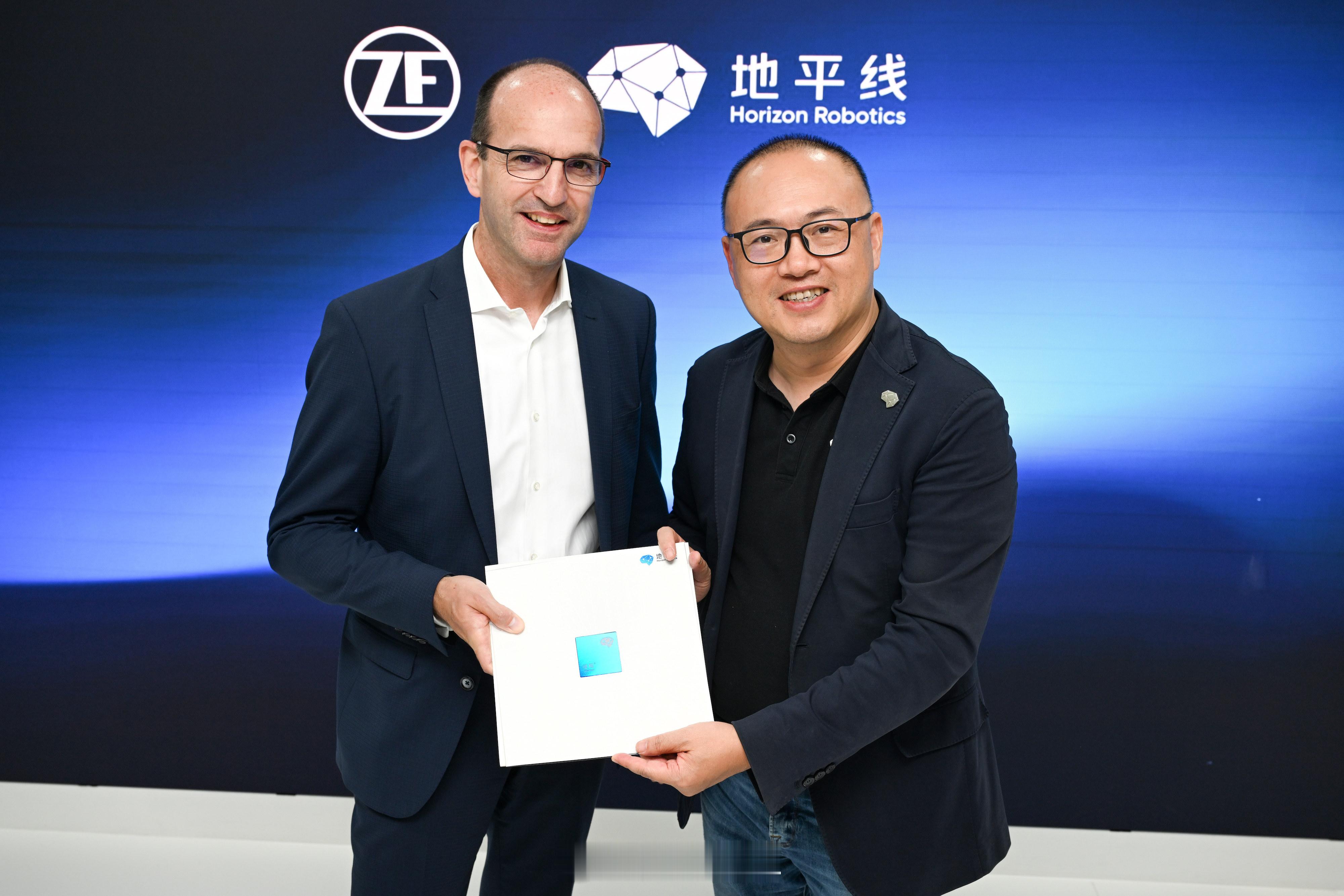 采埃孚×地平线：L3级城市NOA 2026年量产！中国智驾再添“硬核玩家”当全球
