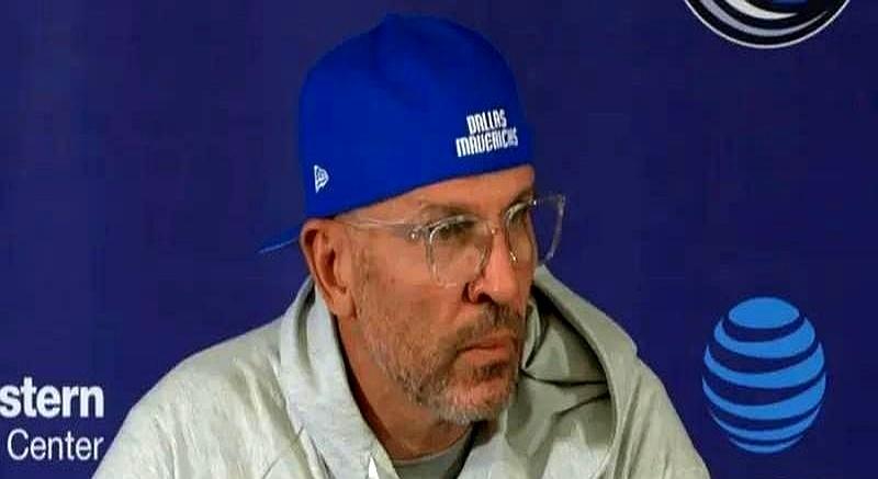 大家都盯着比分，基德这“老狐狸”却根本没把这场输赢放心上！
 

赛后镜头一转，