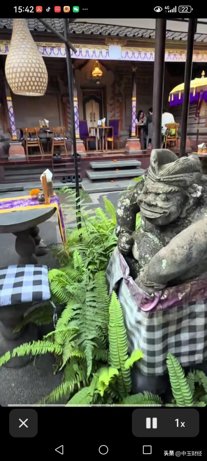【旅游 】画面中的元素来看，这里充满了浓郁的巴厘岛特色：
 
🗿 守护石像
 