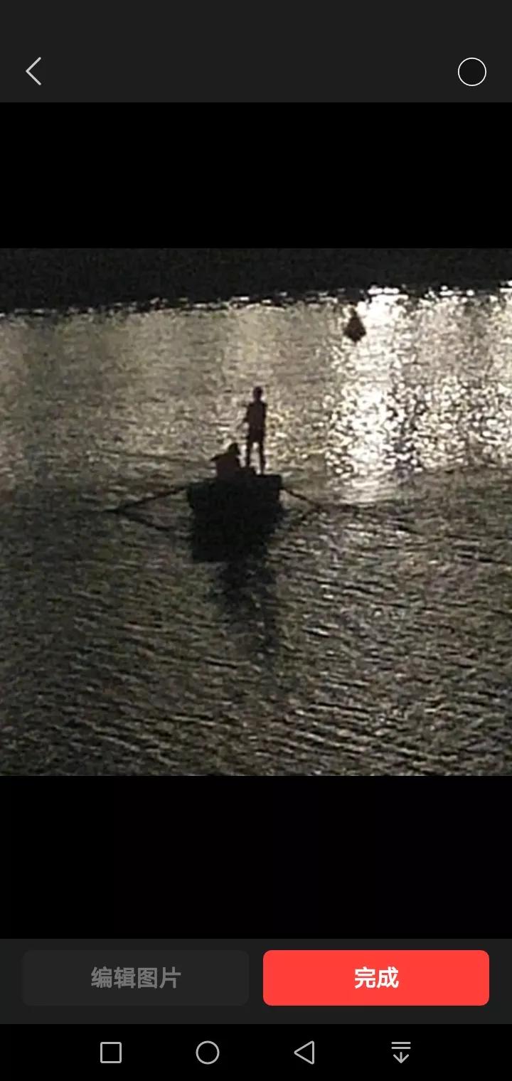 发生在四川的晚上偷鱼的一个男子，因为下特别大的雨，结果哪个偷鱼的男子被淹死了。可