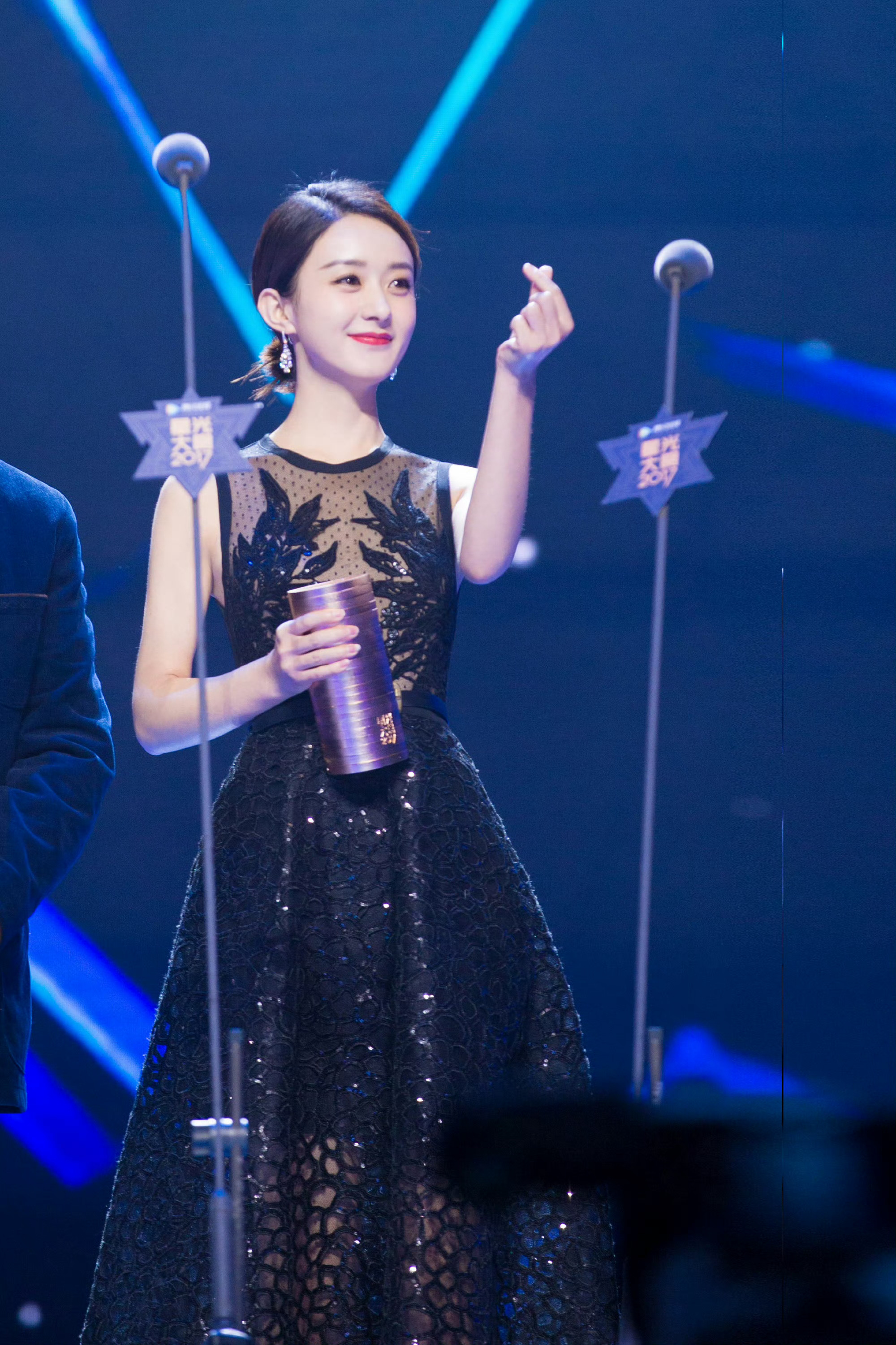 赵丽颖  zly赵丽颖楚乔传 zly赵丽颖花千骨 所以,我们还是短暂的,对吧。