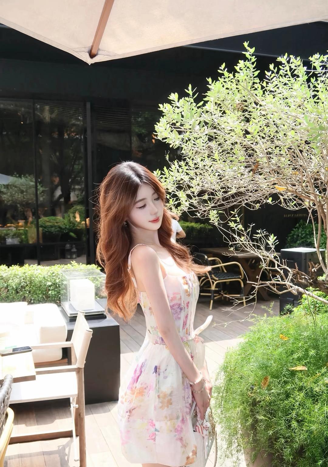 倾国倾城，一笑千金！