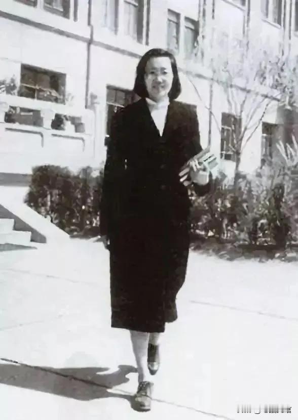 1960年，她留下一封信后抛夫弃子，隐姓埋名长达30年，杳无音讯没人知道她去了哪