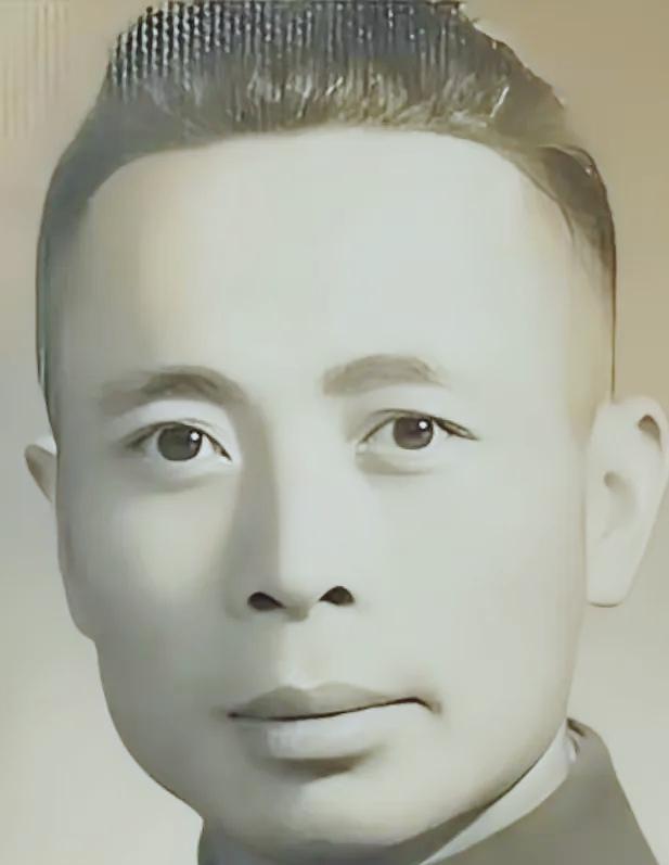 1959年，被关11年的国民党军长郑庭笈被特赦，夜里突然被叫去见首长，他心里忐忑